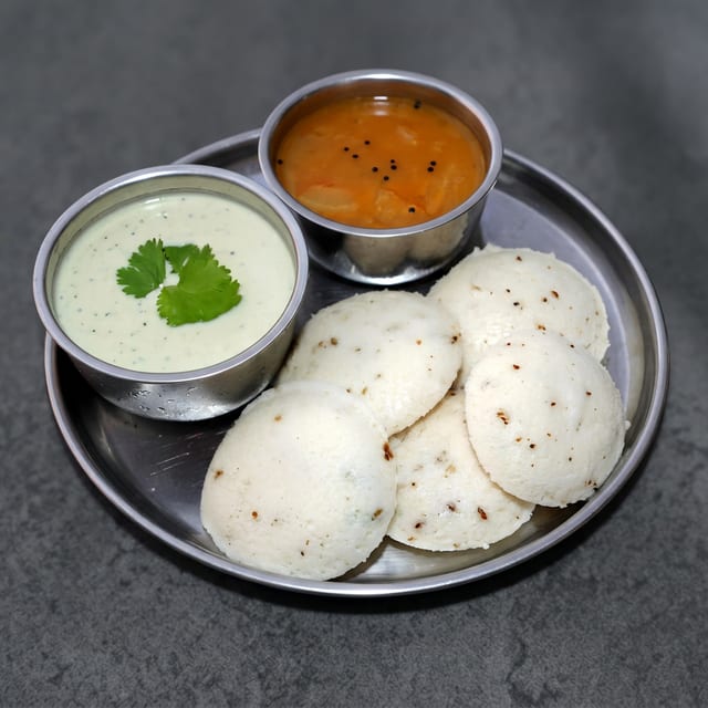 Ghee Karam Idli (4 pcs).