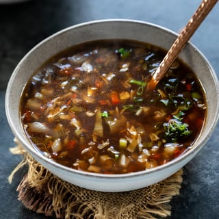 Veg Hot & Sour Soup (16 oz)