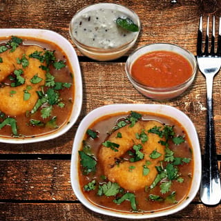 Sambar Vada (3 pcs)